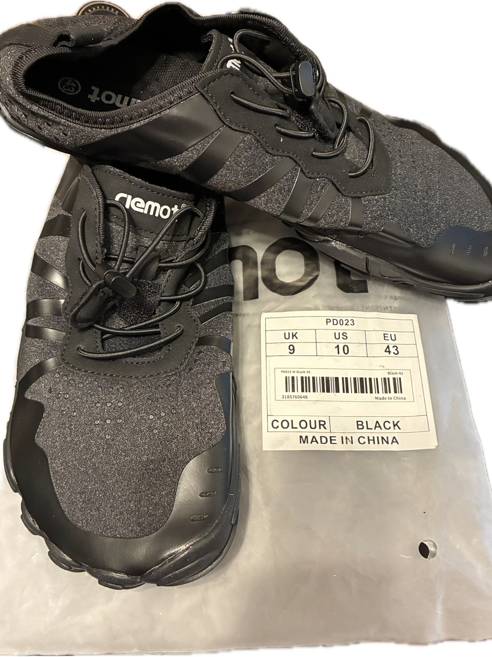 Reimot Men’s  Black Slip-On Water Athletic Hiking Climbing Sneakers